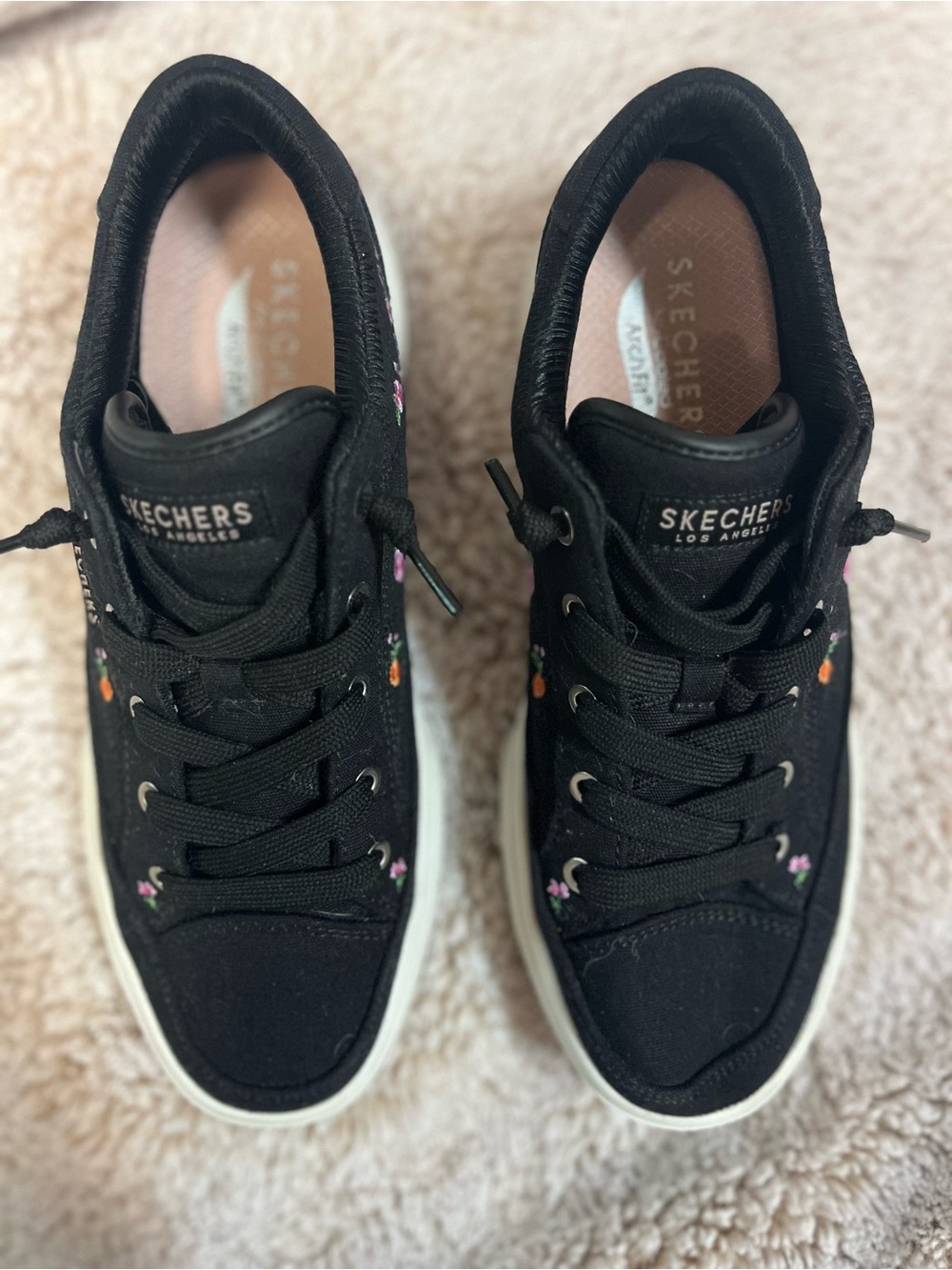 Skechers Arch Fit Arcade Subtle Bouquet Black Canvas Floral Sneakers - Picture 3 of 6